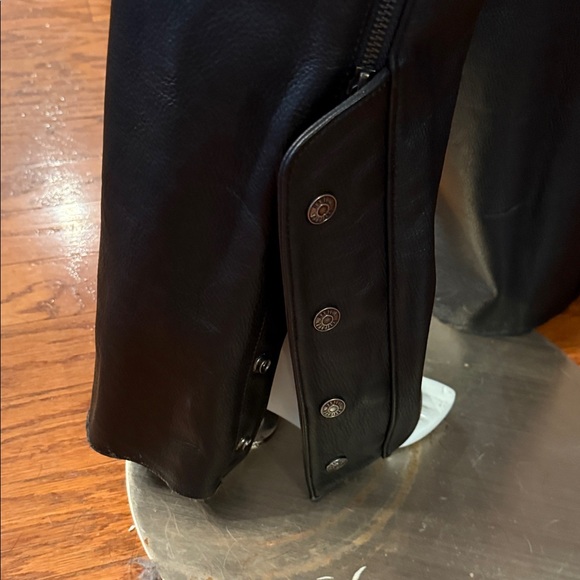 Harley-Davidson Women's Deluxe II Leather Chaps - Picture 6 of 8